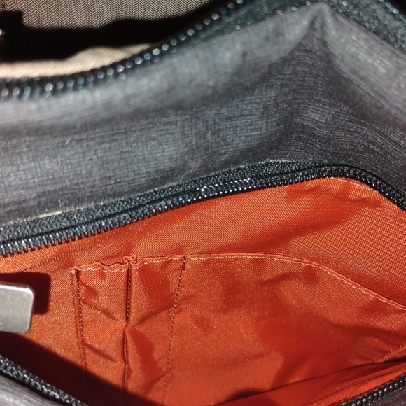 Briggs & Riley Kinzie Street Small Wide-mouth Backpack - Picture 3 of 5